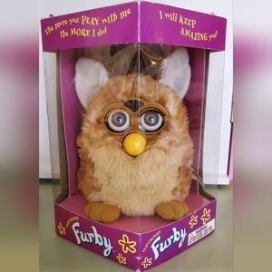 Vintage Furby Giraffe, not working, in box